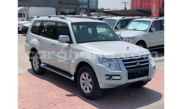 Ra Imported Mitsubishi Pajero funfun Ọkọ̀ in Import - Dubai ni Ashanti Ra Imported Mitsubishi Pajero funfun Ọkọ̀ in Import - Dubai ni Ashanti