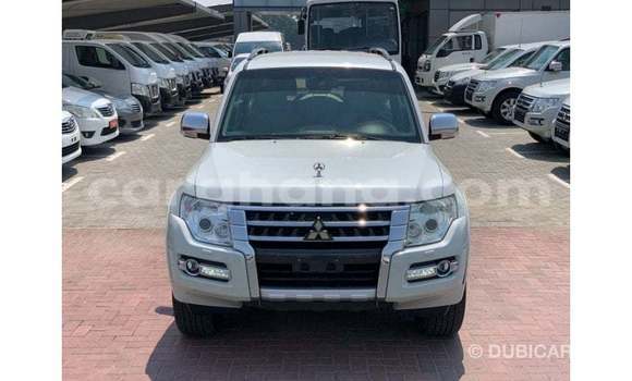Ra Imported Mitsubishi Pajero funfun Ọkọ̀ in Import - Dubai ni Ashanti Ra Imported Mitsubishi Pajero funfun Ọkọ̀ in Import - Dubai ni Ashanti