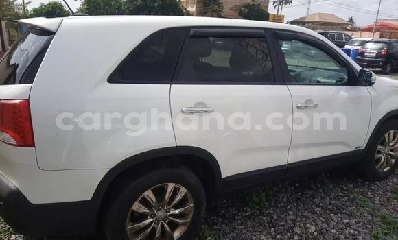 Sayi Na hannu Kia Sorento White Mota in Accra a Greater Accra Sayi Na hannu Kia Sorento White Mota in Accra a Greater Accra