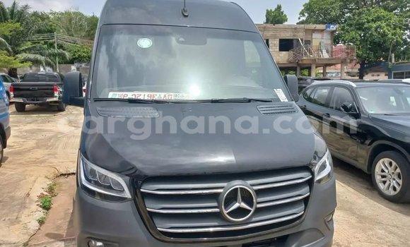 Ra Àlòkù Mercedes‒Benz Sprinter Black Ọkọ̀ akẹ́rù ńlá in Accra ni Greater Accra Ra Àlòkù Mercedes‒Benz Sprinter Black Ọkọ̀ akẹ́rù ńlá in Accra ni Greater Accra