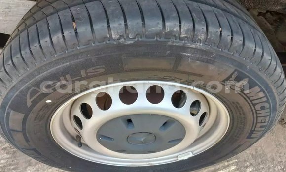 Ra Àlòkù Mercedes‒Benz Sprinter Black Ọkọ̀ akẹ́rù ńlá in Accra ni Greater Accra Ra Àlòkù Mercedes‒Benz Sprinter Black Ọkọ̀ akẹ́rù ńlá in Accra ni Greater Accra