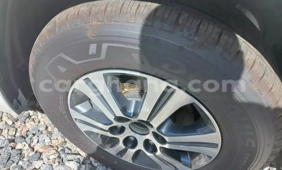 Ra Àlòkù Toyota Grand HiAce funfun Ọkọ̀ in Accra ni Greater Accra Ra Àlòkù Toyota Grand HiAce funfun Ọkọ̀ in Accra ni Greater Accra