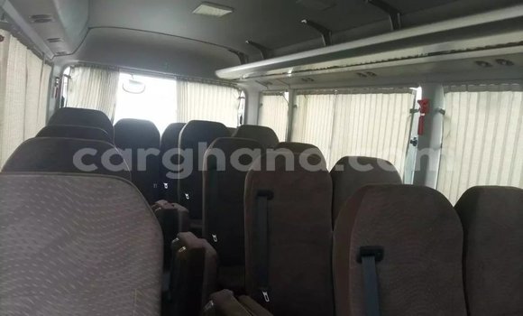 Sayi Na hannu Toyota Coaster White Mota in Accra a Greater Accra Sayi Na hannu Toyota Coaster White Mota in Accra a Greater Accra