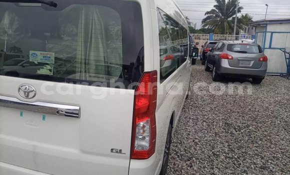Sayi Na hannu Toyota Hiace White Mota in Accra a Greater Accra Sayi Na hannu Toyota Hiace White Mota in Accra a Greater Accra