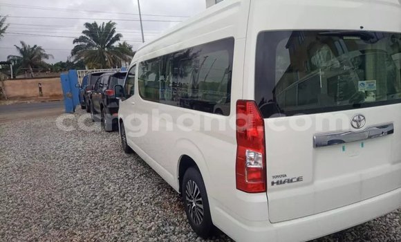 Sayi Na hannu Toyota Hiace White Mota in Accra a Greater Accra Sayi Na hannu Toyota Hiace White Mota in Accra a Greater Accra