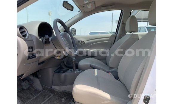 Ra Imported Nissan Sunny funfun Ọkọ̀ in Import - Dubai ni Ashanti Ra Imported Nissan Sunny funfun Ọkọ̀ in Import - Dubai ni Ashanti