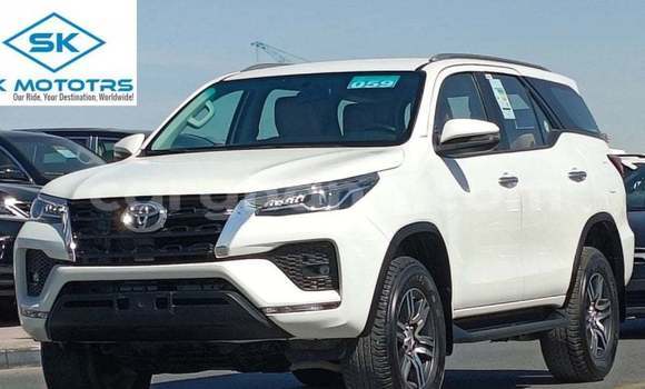 Ra Imported Toyota Fortuner funfun Ọkọ̀ in Import - Dubai ni Ashanti Ra Imported Toyota Fortuner funfun Ọkọ̀ in Import - Dubai ni Ashanti