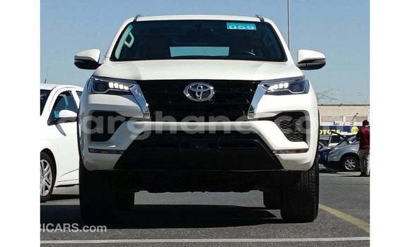 Ra Imported Toyota Fortuner funfun Ọkọ̀ in Import - Dubai ni Ashanti Ra Imported Toyota Fortuner funfun Ọkọ̀ in Import - Dubai ni Ashanti