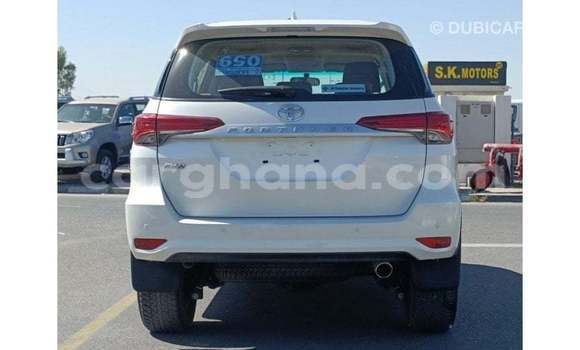 Ra Imported Toyota Fortuner funfun Ọkọ̀ in Import - Dubai ni Ashanti Ra Imported Toyota Fortuner funfun Ọkọ̀ in Import - Dubai ni Ashanti