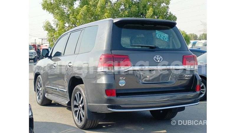 Big with watermark toyota land cruiser ashanti import dubai 54888