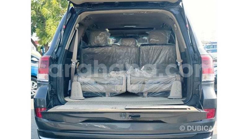 Big with watermark toyota land cruiser ashanti import dubai 54888