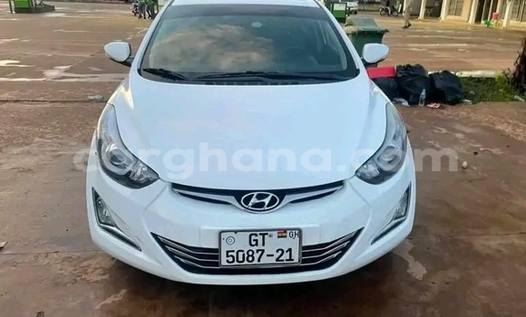 Sayi Na hannu Hyundai Elantra White Mota in Accra a Greater Accra