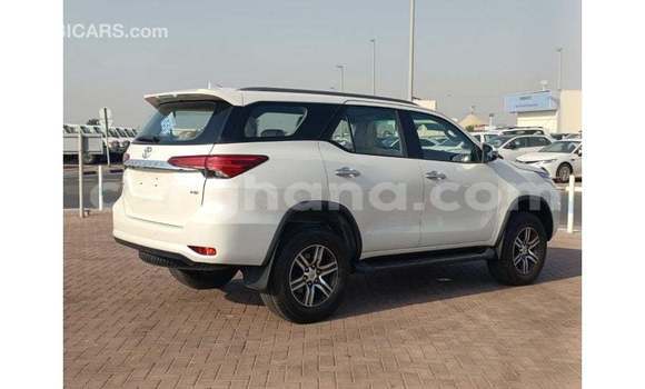 Ra Imported Toyota Fortuner funfun Ọkọ̀ in Import - Dubai ni Ashanti Ra Imported Toyota Fortuner funfun Ọkọ̀ in Import - Dubai ni Ashanti