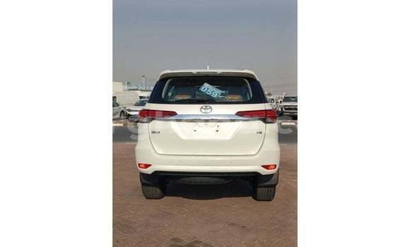 Ra Imported Toyota Fortuner funfun Ọkọ̀ in Import - Dubai ni Ashanti Ra Imported Toyota Fortuner funfun Ọkọ̀ in Import - Dubai ni Ashanti