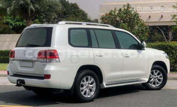 Ra Imported Toyota Land Cruiser funfun Ọkọ̀ in Import - Dubai ni Ashanti Ra Imported Toyota Land Cruiser funfun Ọkọ̀ in Import - Dubai ni Ashanti