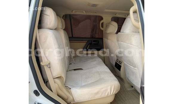 Ra Imported Toyota Land Cruiser funfun Ọkọ̀ in Import - Dubai ni Ashanti Ra Imported Toyota Land Cruiser funfun Ọkọ̀ in Import - Dubai ni Ashanti