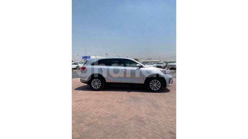 Big with watermark kia sorento ashanti import dubai 54938