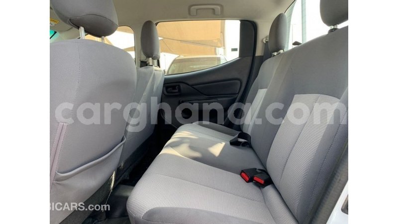 Big with watermark mitsubishi l200 ashanti import dubai 54944