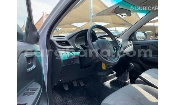 Buy Import Mitsubishi L200 White Car in Import - Dubai in Ashanti Buy Import Mitsubishi L200 White Car in Import - Dubai in Ashanti