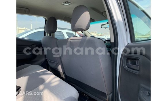 Buy Import Mitsubishi L200 White Car in Import - Dubai in Ashanti Buy Import Mitsubishi L200 White Car in Import - Dubai in Ashanti