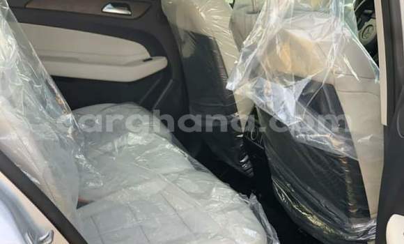 Sayi Na hannu Mercedes‒Benz GLE Azurfa Mota in Sekondi–Takoradi Metropolitan a Yamma Sayi Na hannu Mercedes‒Benz GLE Azurfa Mota in Sekondi–Takoradi Metropolitan a Yamma