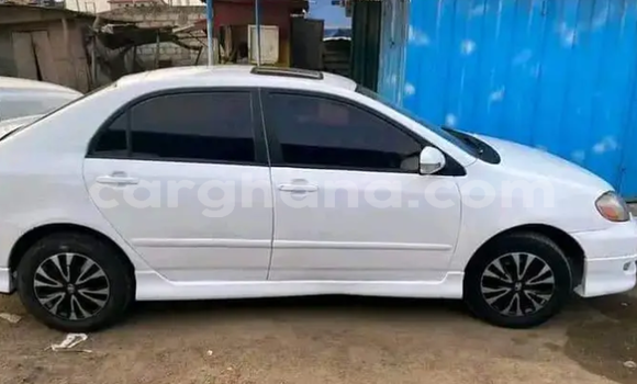 Sayi Na hannu Toyota Corolla White Mota in Accra a Greater Accra Sayi Na hannu Toyota Corolla White Mota in Accra a Greater Accra