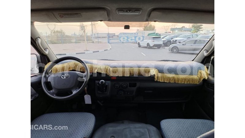 Big with watermark toyota hiace ashanti import dubai 54988