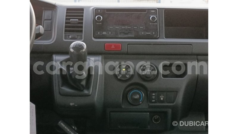 Big with watermark toyota hiace ashanti import dubai 54988