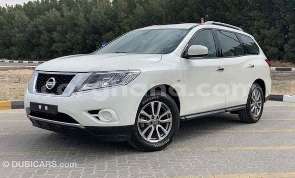 Ra Imported Nissan Pathfinder funfun Ọkọ̀ in Import - Dubai ni Ashanti Ra Imported Nissan Pathfinder funfun Ọkọ̀ in Import - Dubai ni Ashanti
