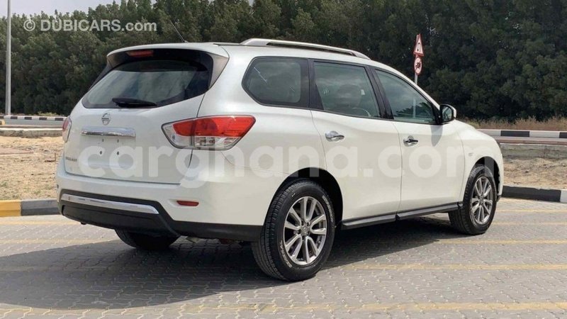 Big with watermark nissan pathfinder ashanti import dubai 54989