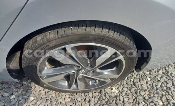Sayi Na hannu Hyundai Elantra Azurfa Mota in Accra a Greater Accra Sayi Na hannu Hyundai Elantra Azurfa Mota in Accra a Greater Accra