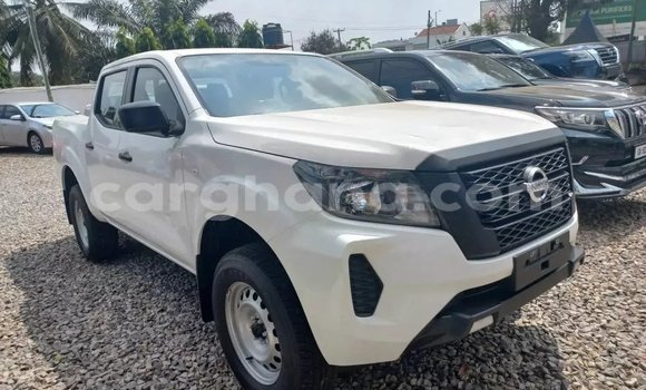 Sayi Na hannu Nissan Navara White Mota in Accra a Greater Accra Sayi Na hannu Nissan Navara White Mota in Accra a Greater Accra