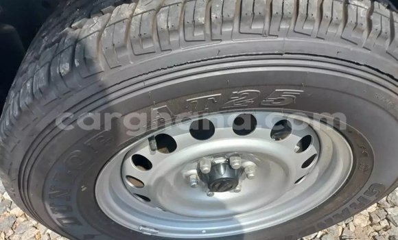 Sayi Na hannu Nissan Navara White Mota in Accra a Greater Accra Sayi Na hannu Nissan Navara White Mota in Accra a Greater Accra