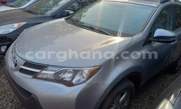 Sayi Na hannu Toyota RAV4 Azurfa Mota in Accra a Greater Accra Sayi Na hannu Toyota RAV4 Azurfa Mota in Accra a Greater Accra
