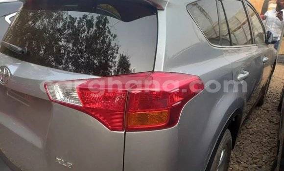 Sayi Na hannu Toyota RAV4 Azurfa Mota in Accra a Greater Accra Sayi Na hannu Toyota RAV4 Azurfa Mota in Accra a Greater Accra