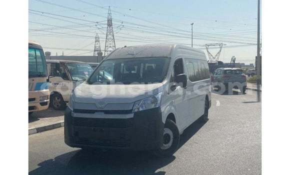 Sayi Imported Toyota Hiace White Mota in Import - Dubai a Ashanti