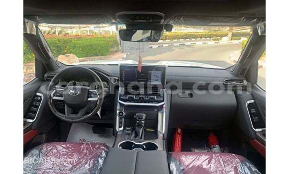 Sayi Imported Toyota Land Cruiser White Mota in Import - Dubai a Ashanti Sayi Imported Toyota Land Cruiser White Mota in Import - Dubai a Ashanti