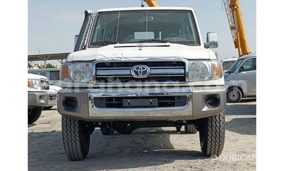Buy Import Toyota Land Cruiser White Car in Import - Dubai in Ashanti Buy Import Toyota Land Cruiser White Car in Import - Dubai in Ashanti