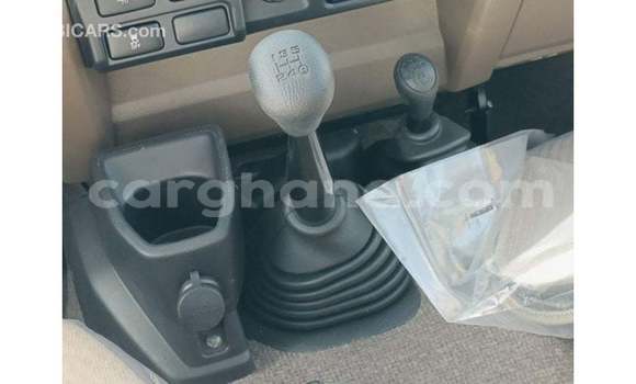 Buy Import Toyota Land Cruiser White Car in Import - Dubai in Ashanti Buy Import Toyota Land Cruiser White Car in Import - Dubai in Ashanti