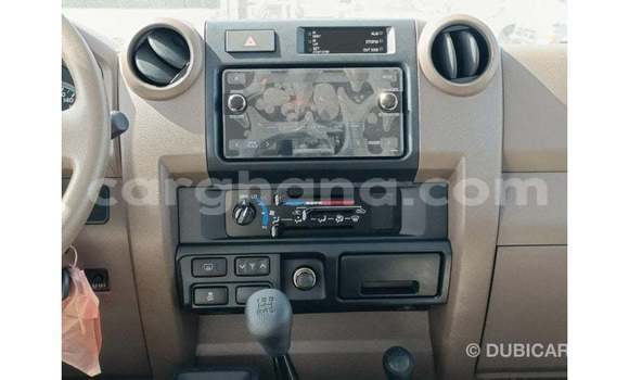 Buy Import Toyota Land Cruiser White Car in Import - Dubai in Ashanti Buy Import Toyota Land Cruiser White Car in Import - Dubai in Ashanti