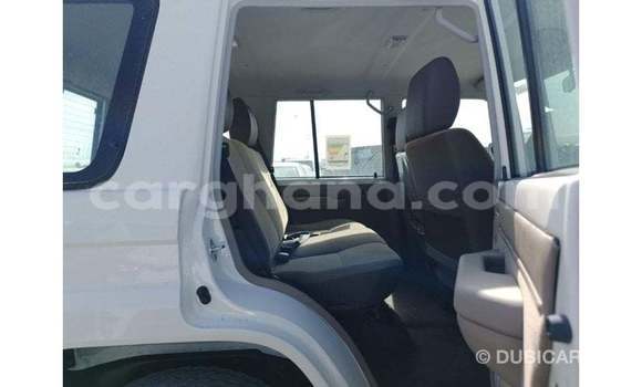 Buy Import Toyota Land Cruiser White Car in Import - Dubai in Ashanti Buy Import Toyota Land Cruiser White Car in Import - Dubai in Ashanti