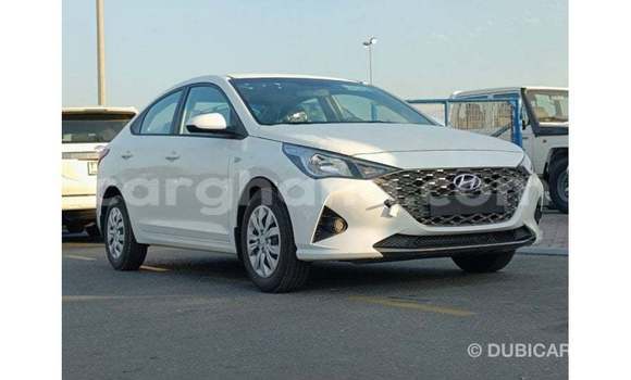 Ra Imported Hyundai Accent funfun Ọkọ̀ in Import - Dubai ni Ashanti Ra Imported Hyundai Accent funfun Ọkọ̀ in Import - Dubai ni Ashanti