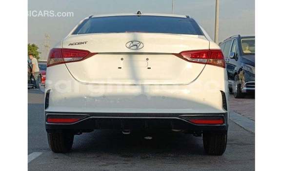 Ra Imported Hyundai Accent funfun Ọkọ̀ in Import - Dubai ni Ashanti Ra Imported Hyundai Accent funfun Ọkọ̀ in Import - Dubai ni Ashanti