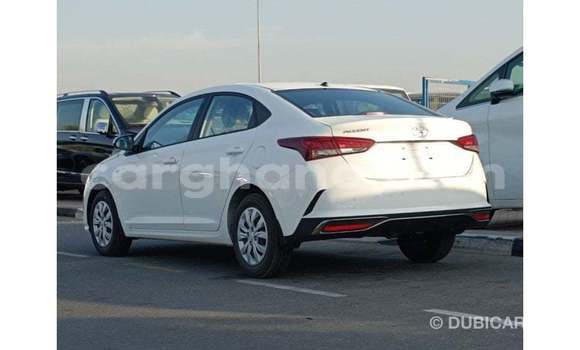 Ra Imported Hyundai Accent funfun Ọkọ̀ in Import - Dubai ni Ashanti Ra Imported Hyundai Accent funfun Ọkọ̀ in Import - Dubai ni Ashanti