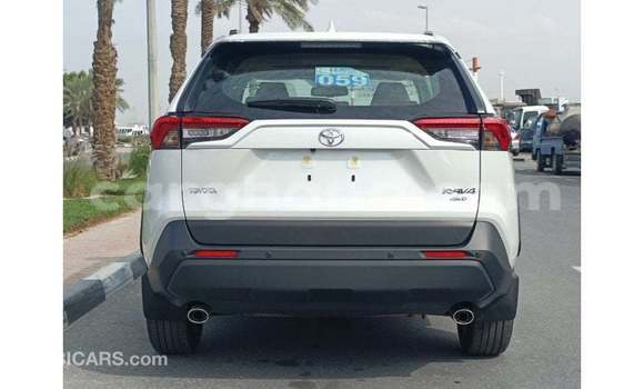 Buy Import Toyota 4Runner White Car in Import - Dubai in Ashanti Buy Import Toyota 4Runner White Car in Import - Dubai in Ashanti