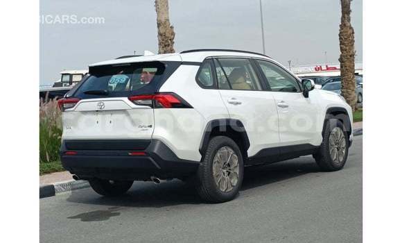 Buy Import Toyota 4Runner White Car in Import - Dubai in Ashanti Buy Import Toyota 4Runner White Car in Import - Dubai in Ashanti