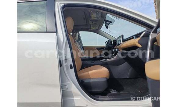 Buy Import Toyota 4Runner White Car in Import - Dubai in Ashanti Buy Import Toyota 4Runner White Car in Import - Dubai in Ashanti