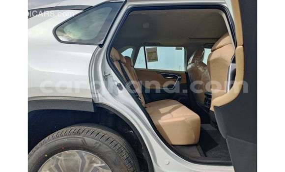 Buy Import Toyota 4Runner White Car in Import - Dubai in Ashanti Buy Import Toyota 4Runner White Car in Import - Dubai in Ashanti