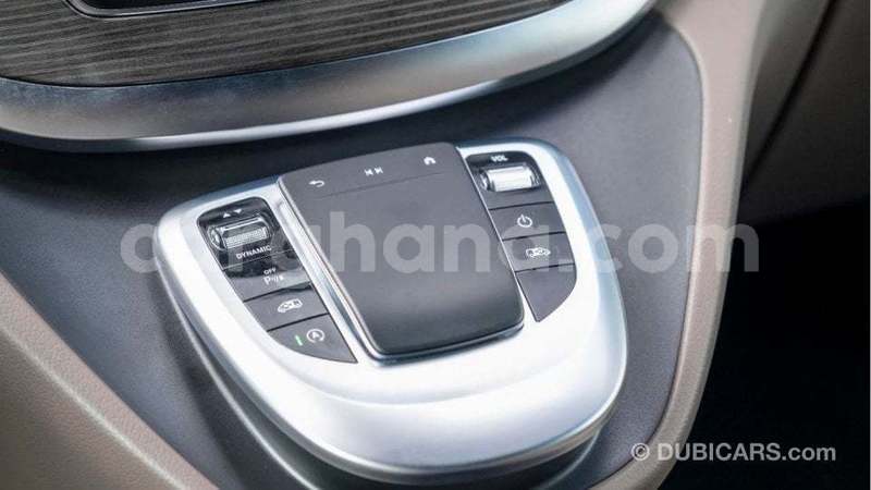 Big with watermark mercedes benz a200 ashanti import dubai 55079