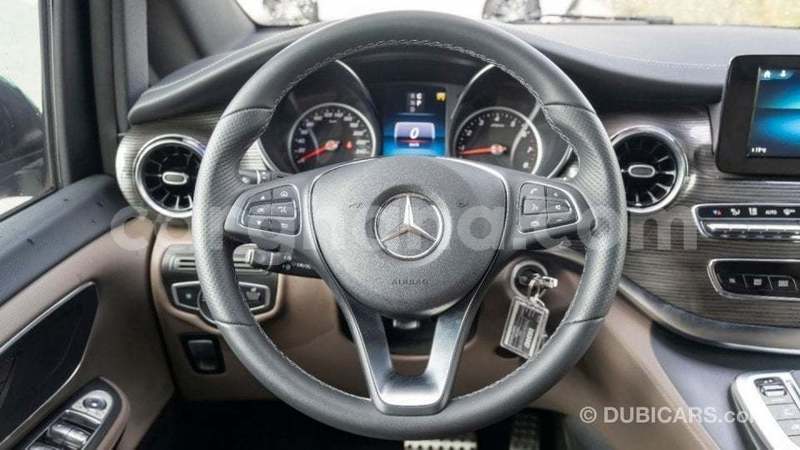 Big with watermark mercedes benz a200 ashanti import dubai 55079